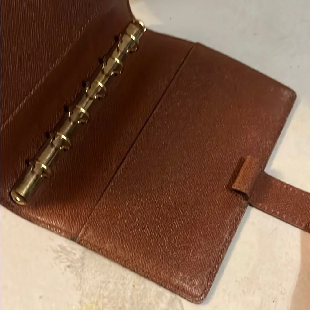 Louis Vuitton PM Agenda - Picture 5 of 10